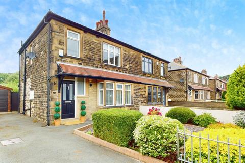 Northowram Green, Northowram, Halifax 3 bed semi