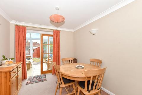 Wyphurst Road, Cranleigh, Surrey 4 bed semi
