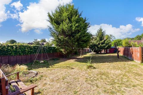 St. Katherine's Lane, Snodland, Kent 3 bed semi