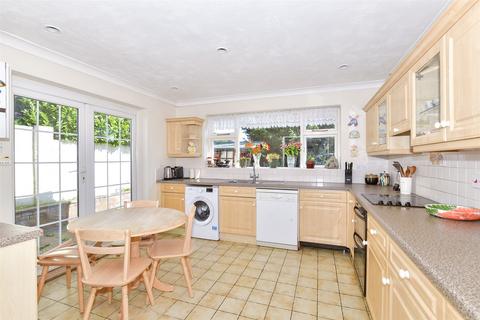 St. Katherine's Lane, Snodland ME6 3 bed semi