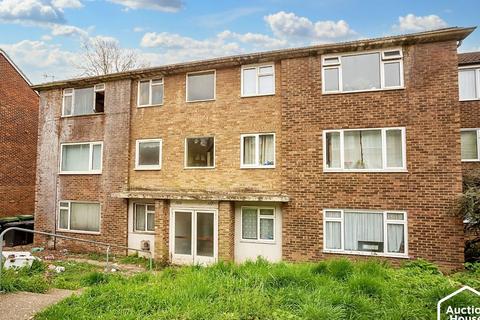 110 Roseholme, Maidstone, Kent, ME16 8DS 2 bed flat for sale