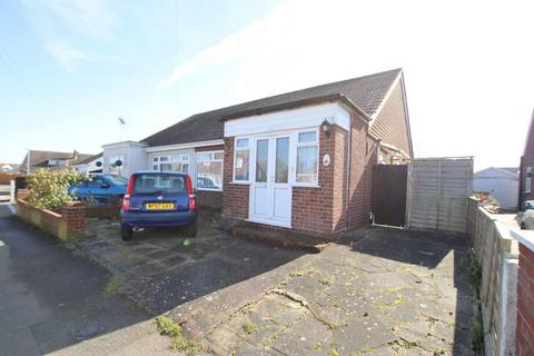 Hawthorn Road, Clacton on Sea, CO15 2 bed bungalow for sale