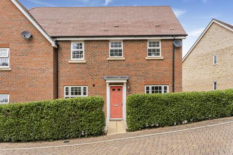 Badgers Drive, Wantage, OX12 3 bed semi