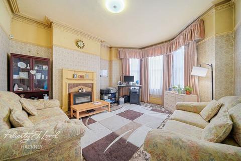 Mildenhall Road, London E5 5 bed terraced house for sale