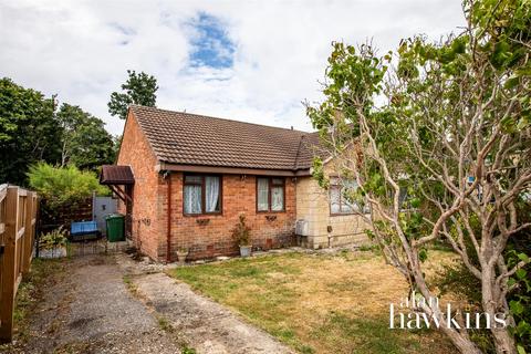 Deben Crescent, Swindon 2 bed semi