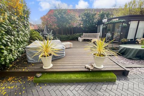 Menzies Avenue, Basildon, Essex 3 bed semi