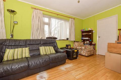 Selsea Avenue, Herne Bay, Kent 2 bed ground floor flat for sale