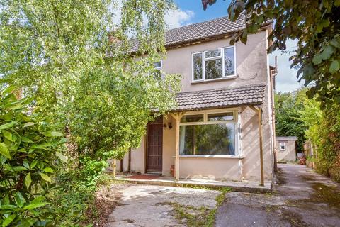 London Road, Waterlooville, Hampshire 3 bed semi