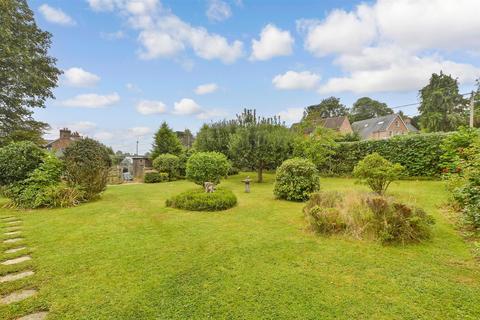 Newick Hill, Newick, Lewes, East Sussex 3 bed detached bungalow for sale