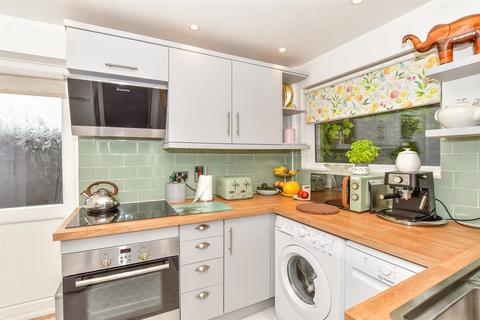 Hunt Road, Tonbridge, Kent 2 bed semi