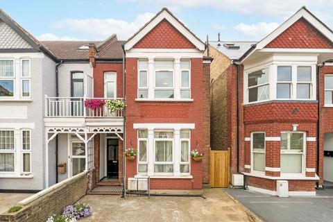 Cherington Road, London W7 3 bed flat for sale