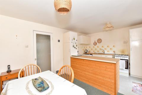 Little Breach, Chichester PO19 3 bed semi