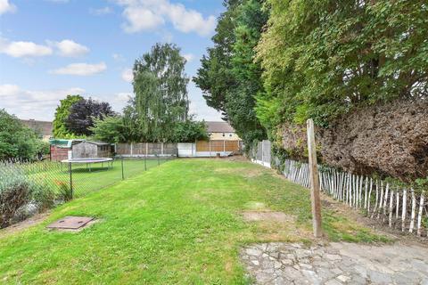 St. Mary's Road, Minster, Ramsgate, Kent 2 bed ground floor flat for sale