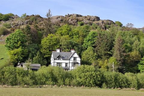 Capel Curig 8 bed property for sale