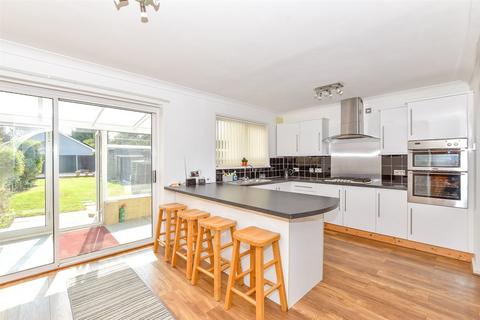 Southleigh Road, Warblington, Havant... 3 bed semi
