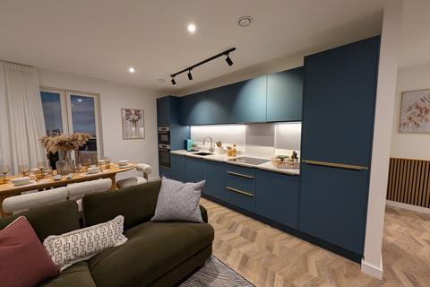 Woodhill, London SE18 3 bed apartment for sale