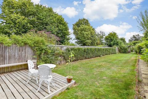 Stockett Lane, Coxheath, Maidstone, Kent 3 bed semi