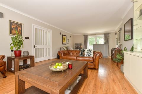 Gothic Close, Deal CT14 4 bed detached house for sale