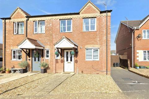 Wintergold Avenue, Spalding 3 bed semi