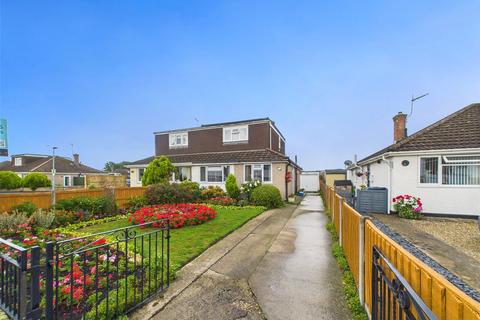 Shearwater Grove, Innsworth... 3 bed semi