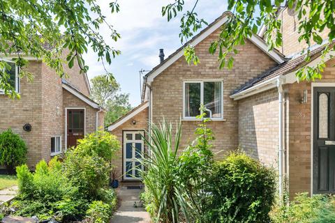 Shaftesbury Way, Royston SG8 2 bed semi