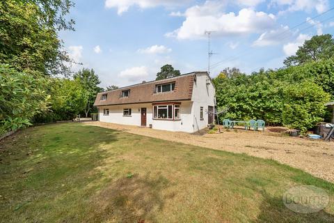 Camp End Road, Weybridge, Surrey, KT13 3 bed detached house for sale