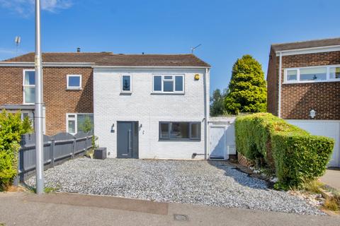 St. Davids Road, Allhallows... 4 bed semi