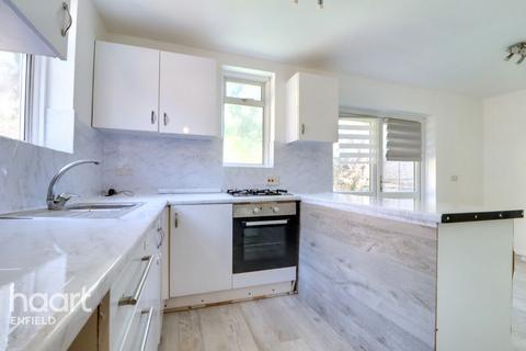 Deansway, London 3 bed semi