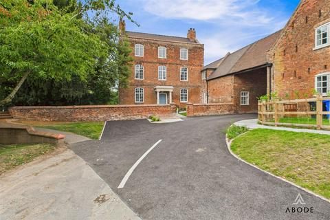 Brookside, Rolleston On Dove DE13 2 bed apartment for sale
