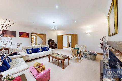 Chorleywood Road, Rickmansworth 8 bed detached house for sale
