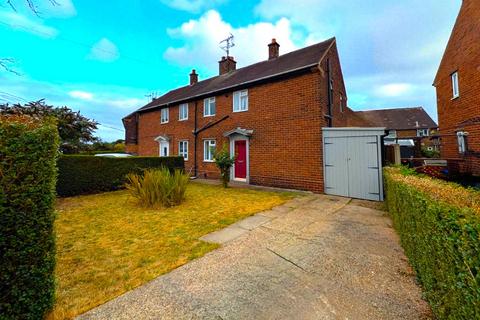 Roosevelt Road, Mansfield, NG17 2 bed semi