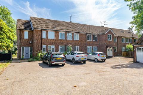 Glyn Drive, Sidcup 2 bed maisonette for sale