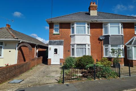 Yeomans Way, Totton SO40 3 bed semi