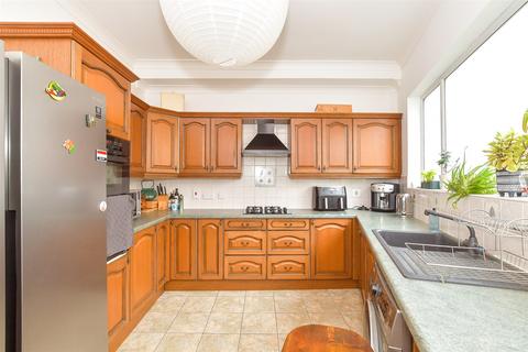 Gladys Avenue, Portsmouth PO2 4 bed end of terrace house for sale