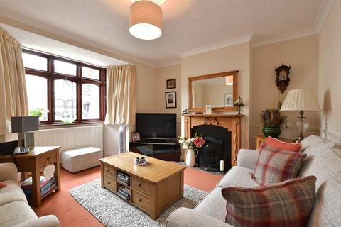 Lyndhurst Drive, Hornchurch, Essex 3 bed terraced house for sale