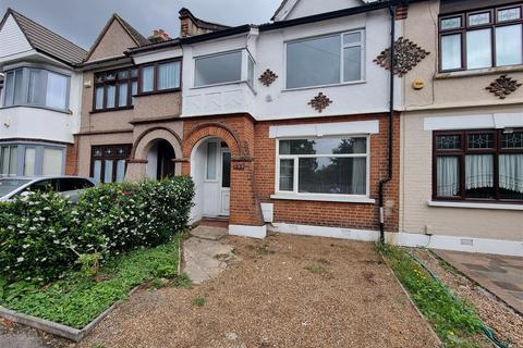 South Park Drive, Seven Kings, Ilford 3 bed terraced house for sale