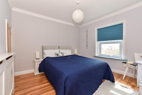 Lower Highland Road, Ryde, Isle of Wight 3 bed end of terrace house for sale