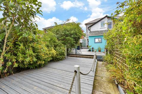 Lower Highland Road, Ryde, Isle of Wight 3 bed end of terrace house for sale
