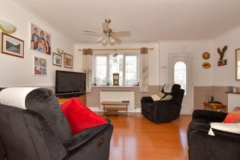 Elaine Avenue, Strood, Rochester, Kent 3 bed end of terrace house for sale