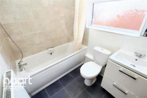 Dunton Street, Leicester 3 bed terraced house for sale