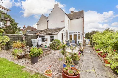 Woodnesborough Lane, Eastry... 3 bed semi