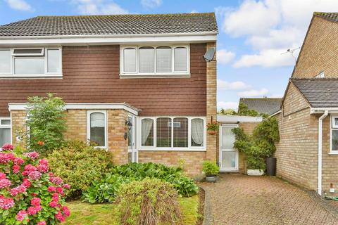 Plumtree Grove, Gillingham ME7 2 bed semi