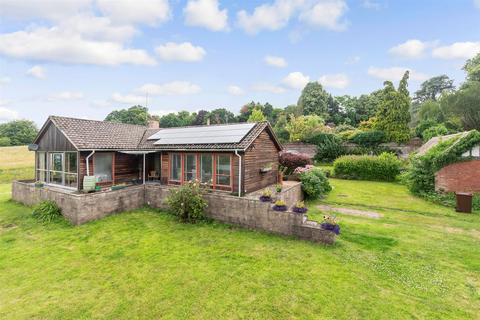 Stone Street Road, Birchington TN15 2 bed detached bungalow for sale