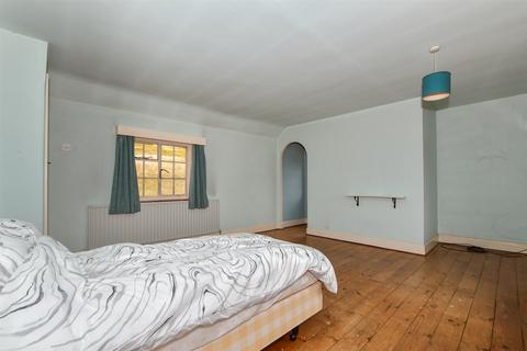 Maplescombe Lane, Farningham DA4 2 bed detached house for sale