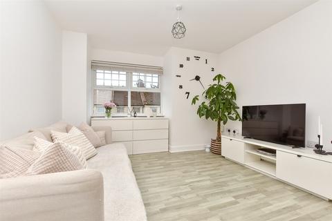 Platinum Apartments, Kenley CR8 1 bed apartment for sale