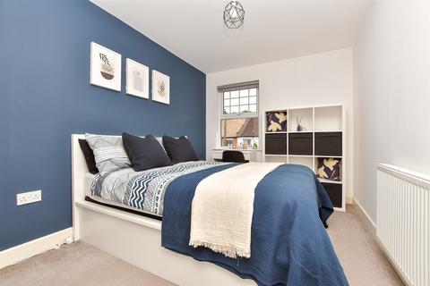 Platinum Apartments, Kenley CR8 1 bed apartment for sale