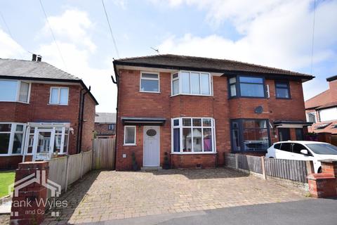 Browning Avenue, Lytham, FY8 5BJ 2 bed semi