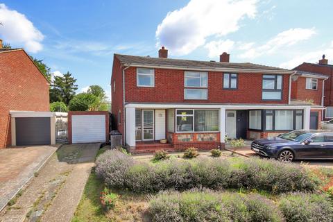 Northdown Road, Longfield, Kent, DA3 3 bed semi
