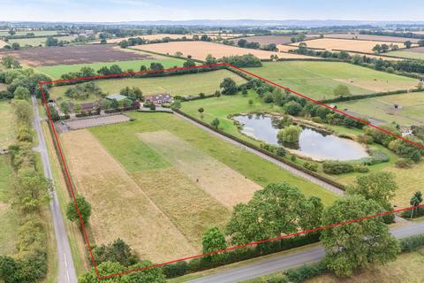 Five Oaks Stables, Wysall 4 bed detached house for sale