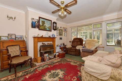 Ford Close, Bridge, Canterbury, Kent 2 bed semi
